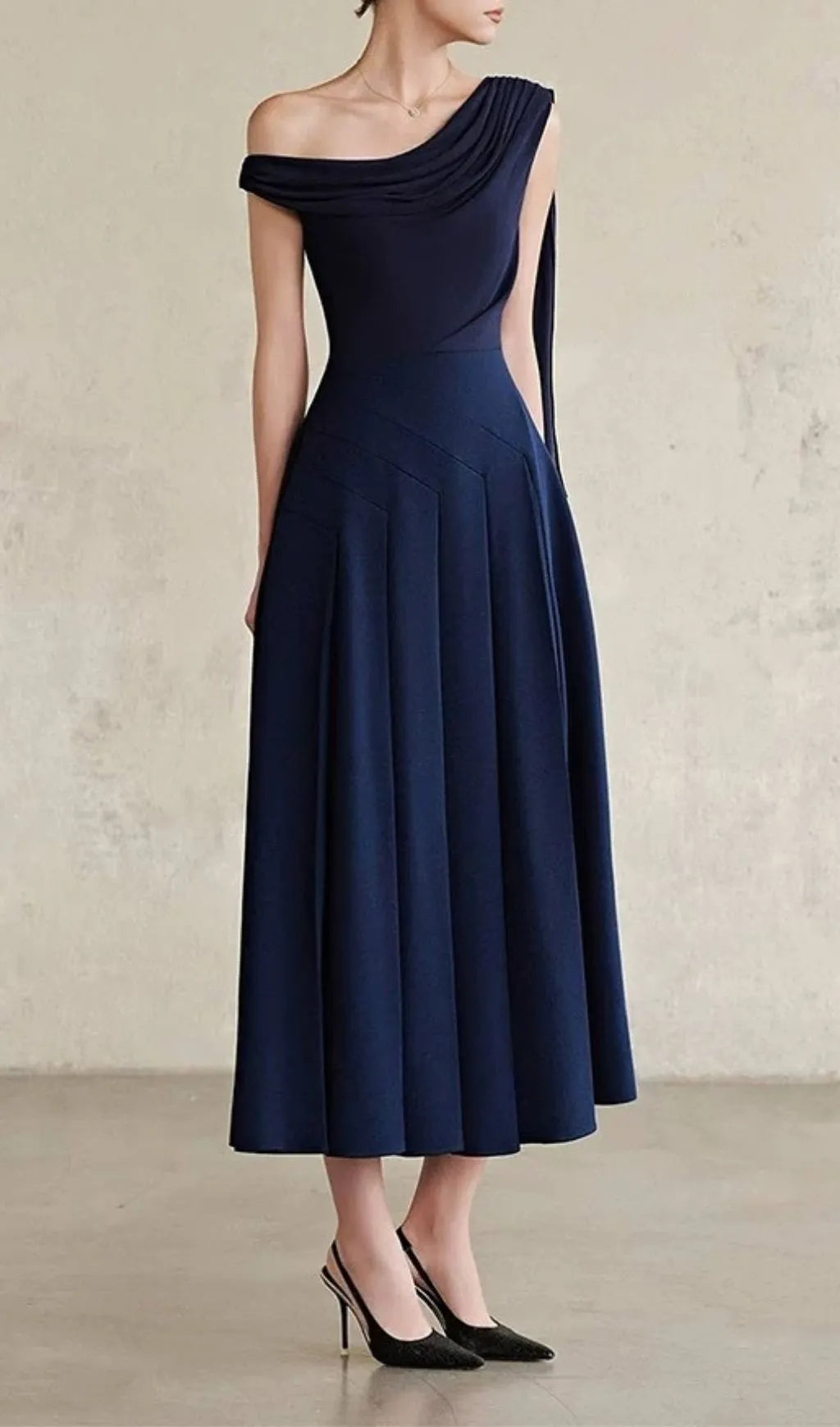 Lillah Skew Collar Midi Dress Flowering Girl