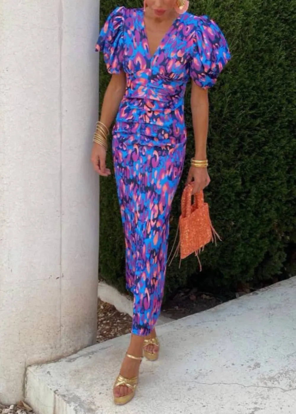 Stylish and Vibrant Dress Flowering Girl