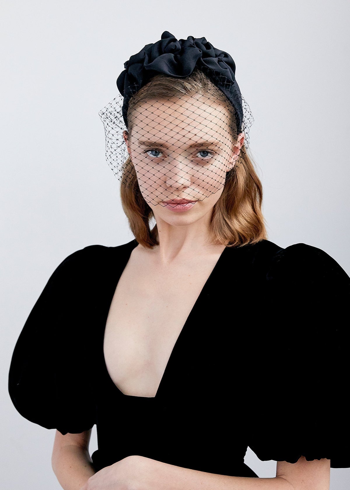 Triple Rosette With Veil In Black Flowering Girl