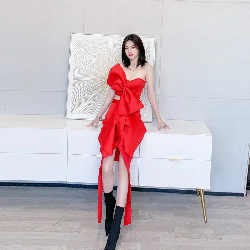 Dolores Strapless Two-Piece Set, Adorned With Bows And Irregular Ribbon Decorations-Red Flowering Girl