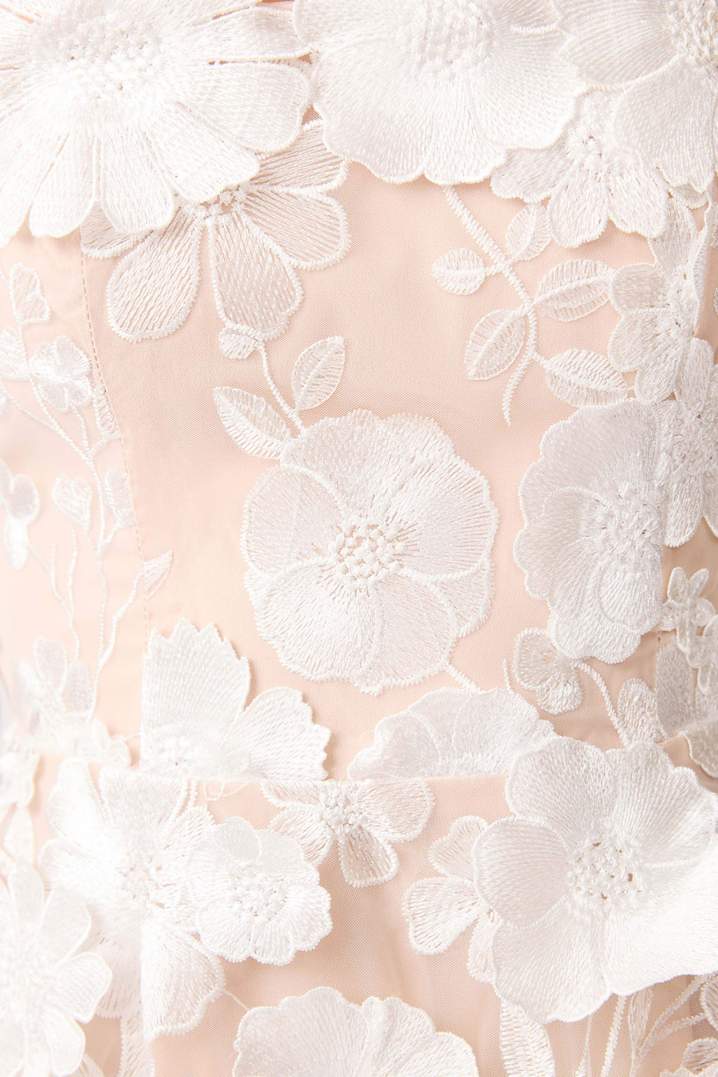 Selene 3D Flower Tiered Maxi Dress In White Flowering Girl