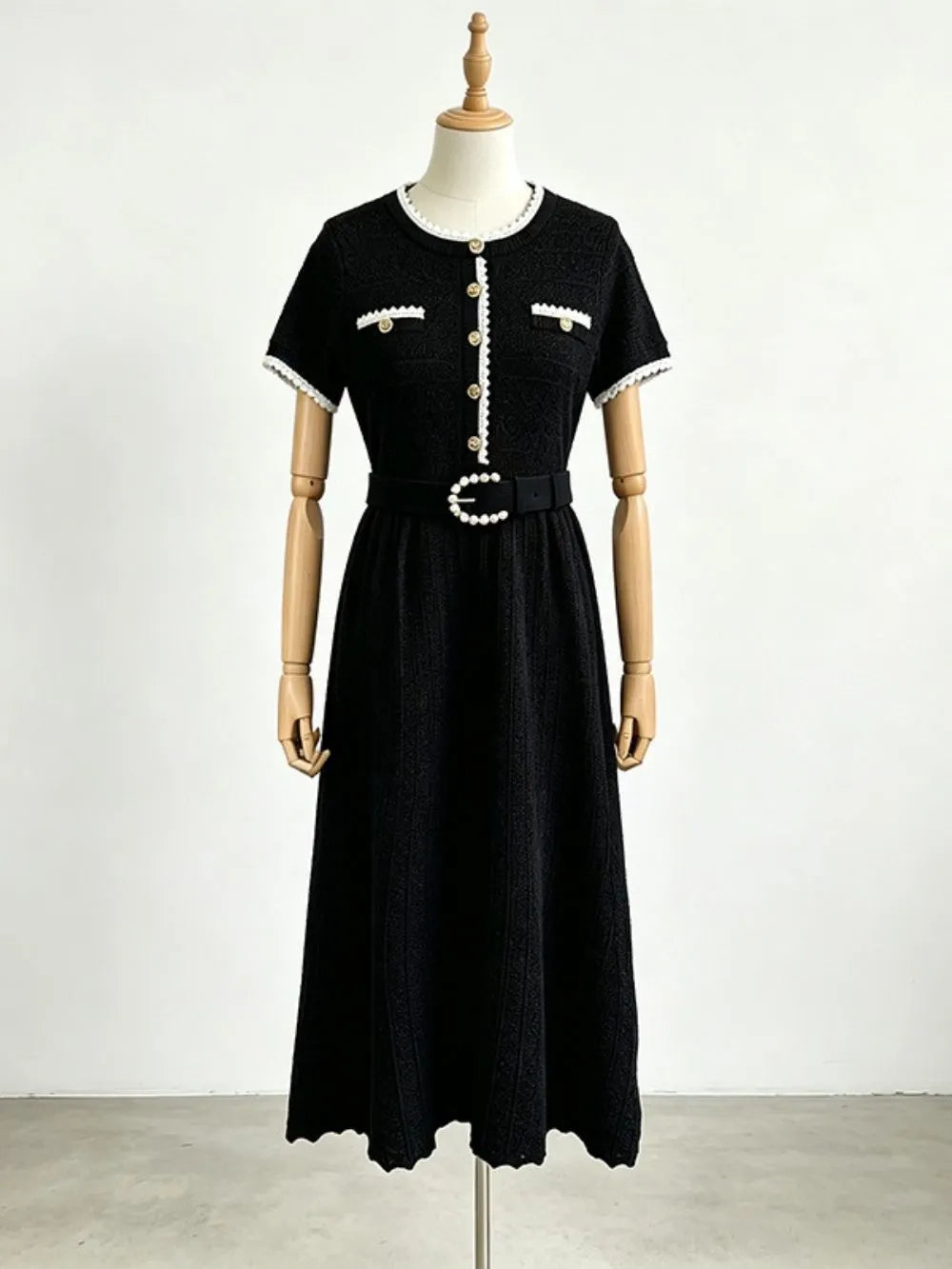 Macayle Knit Short Sleeve Midi Dress Flowering Girl