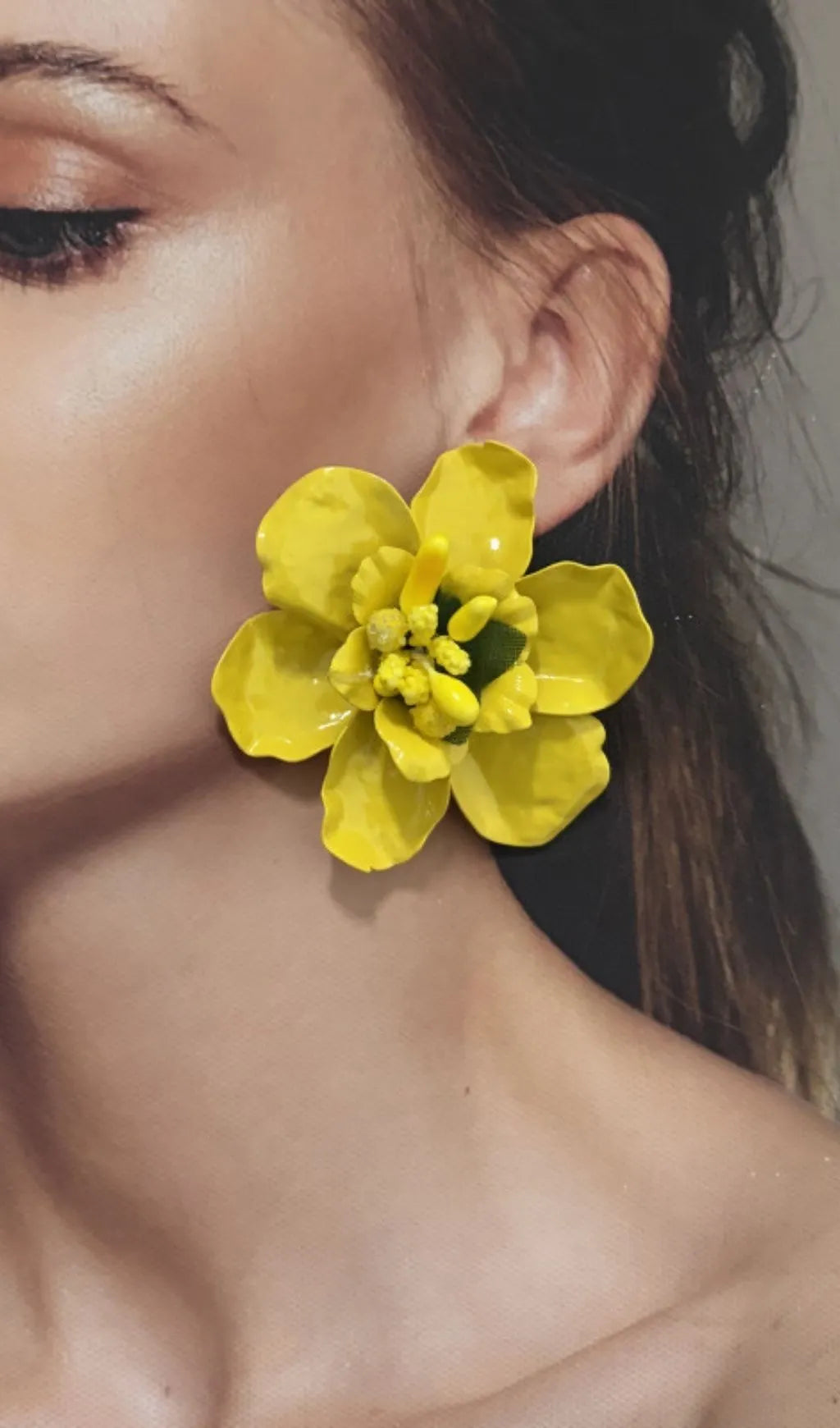 Katey Flower Earrings Flowering Girl