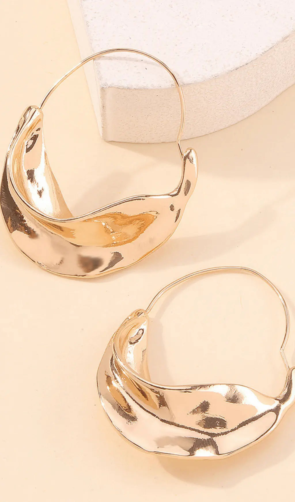 Irregular leaf earrings Flowering Girl