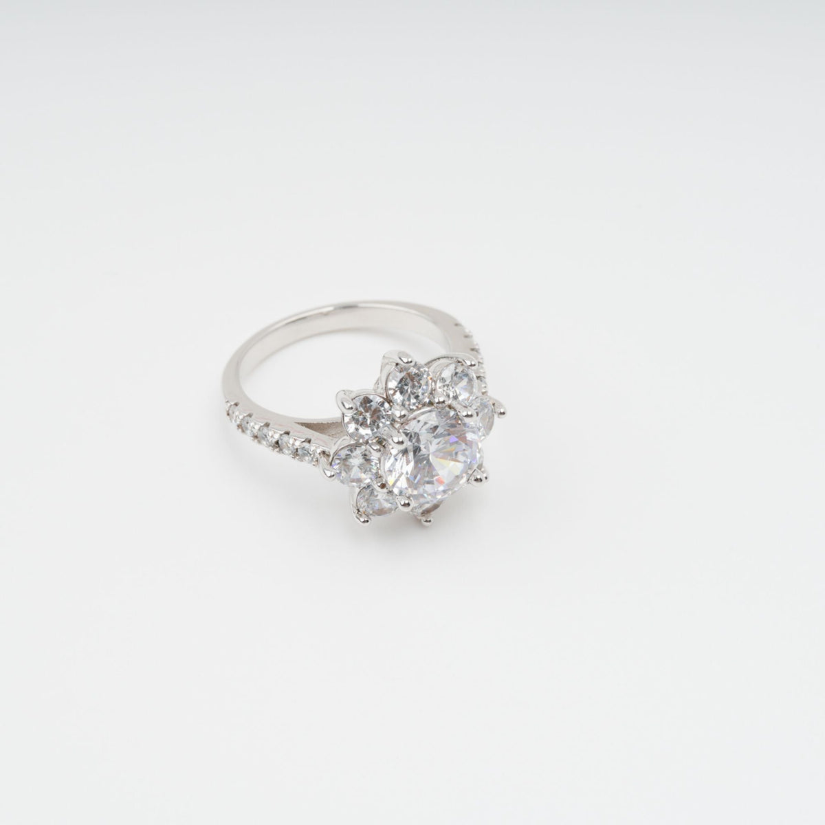 Émilie Sterling Silver Flower Shaped Zircon Gemstone Ring Flowering Girl