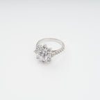 Émilie Sterling Silver Flower Shaped Zircon Gemstone Ring Flowering Girl