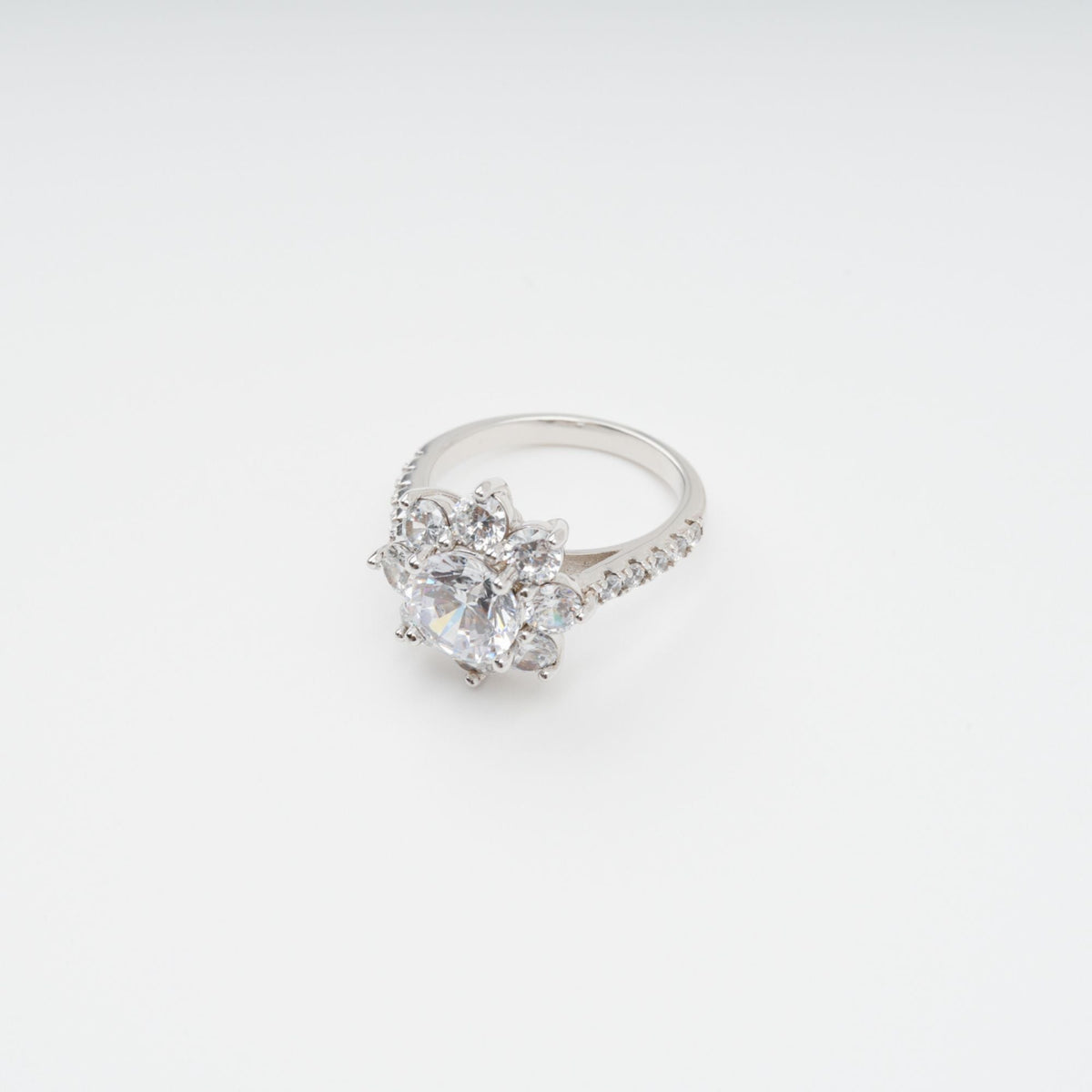 Émilie Sterling Silver Flower Shaped Zircon Gemstone Ring Flowering Girl