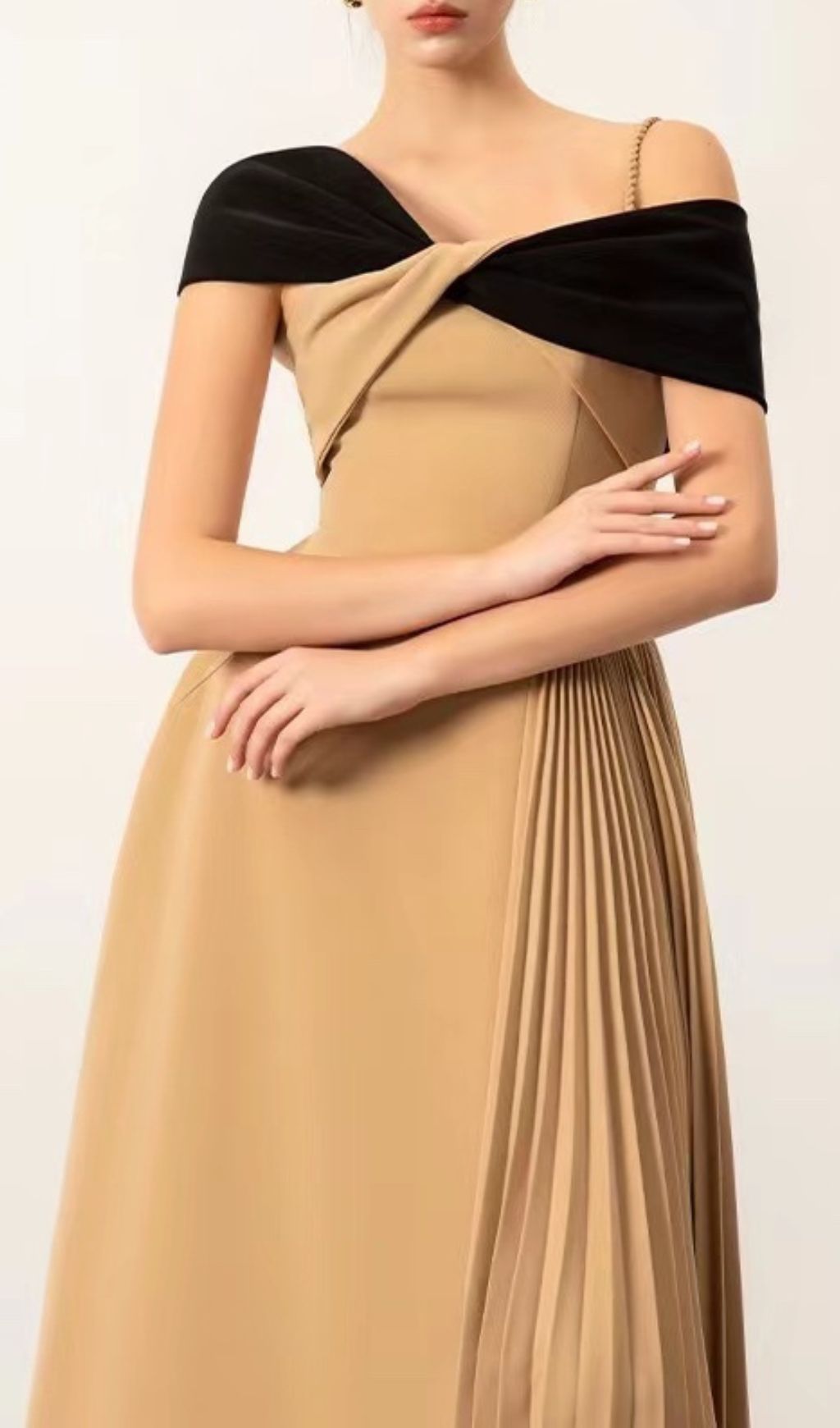 Ariuna Cross Shoulder Midi Dress Flowering Girl