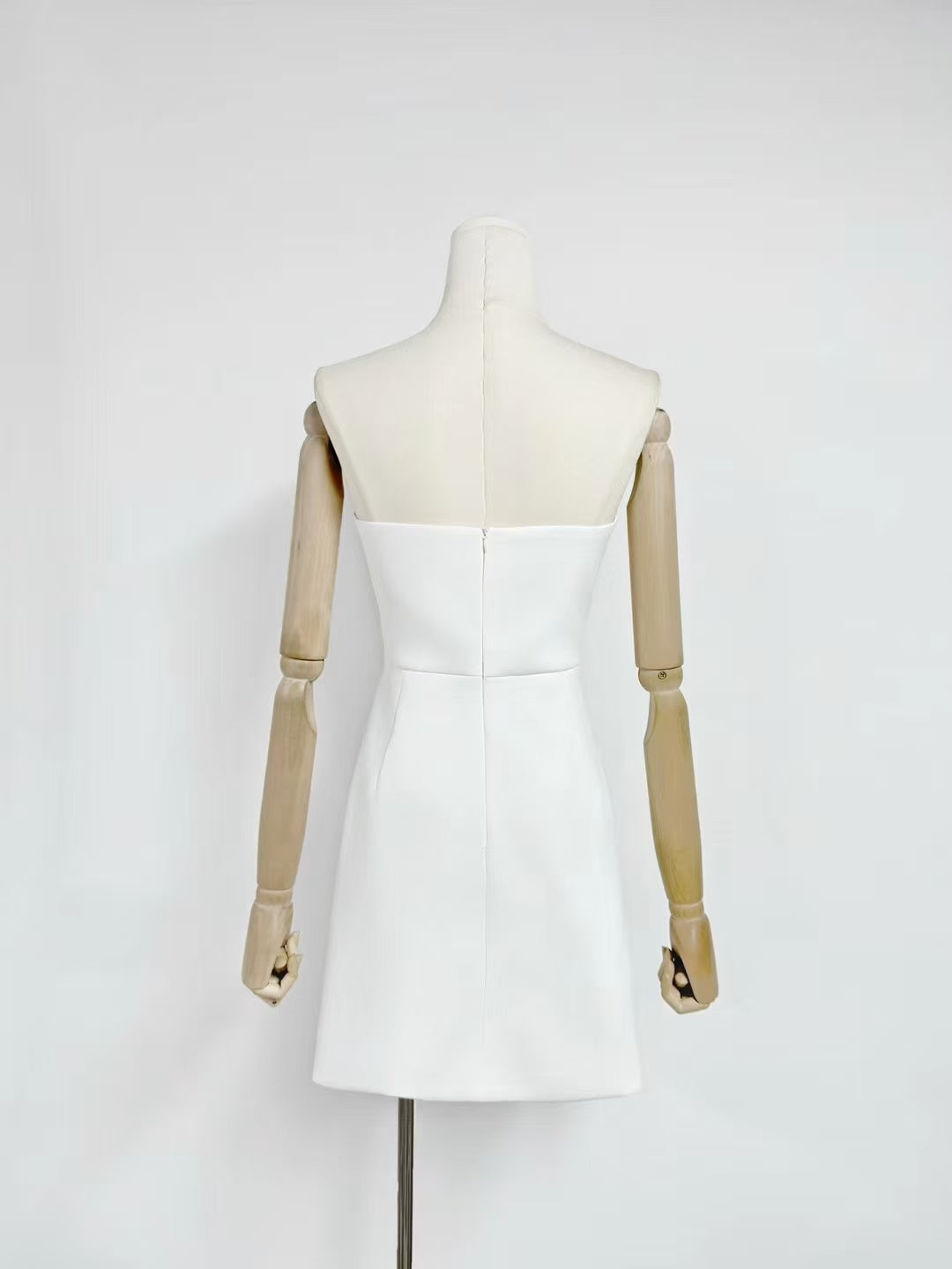 Rosario Appliqué Floral Bustier Mini Dress In White Flowering Girl