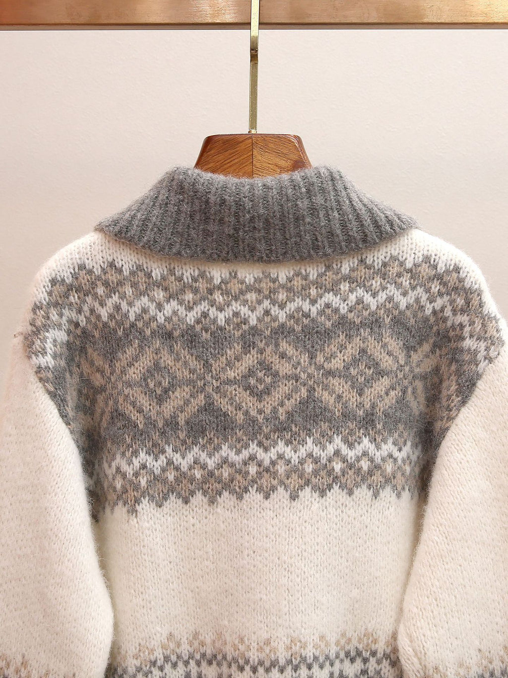 Jianna Lapel Sweater Flowering Girl