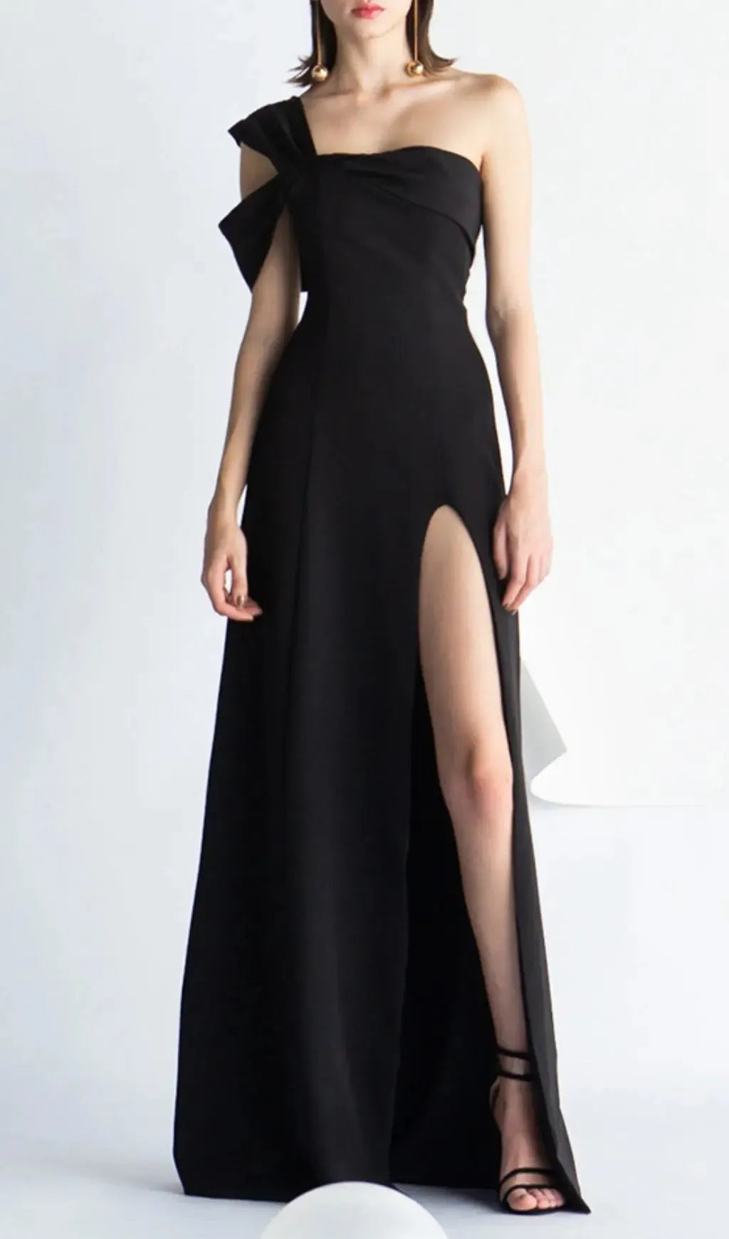 One-Shoulder Mop Dress In Black Flowering Girl