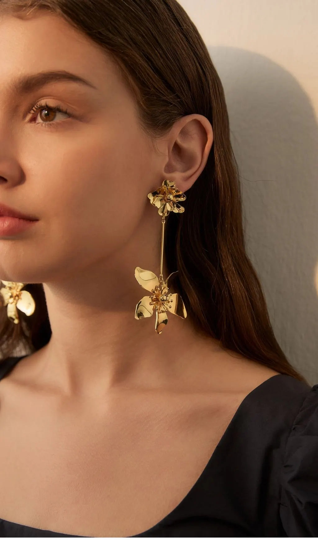 Lenci Gold Flower Earrings Flowering Girl