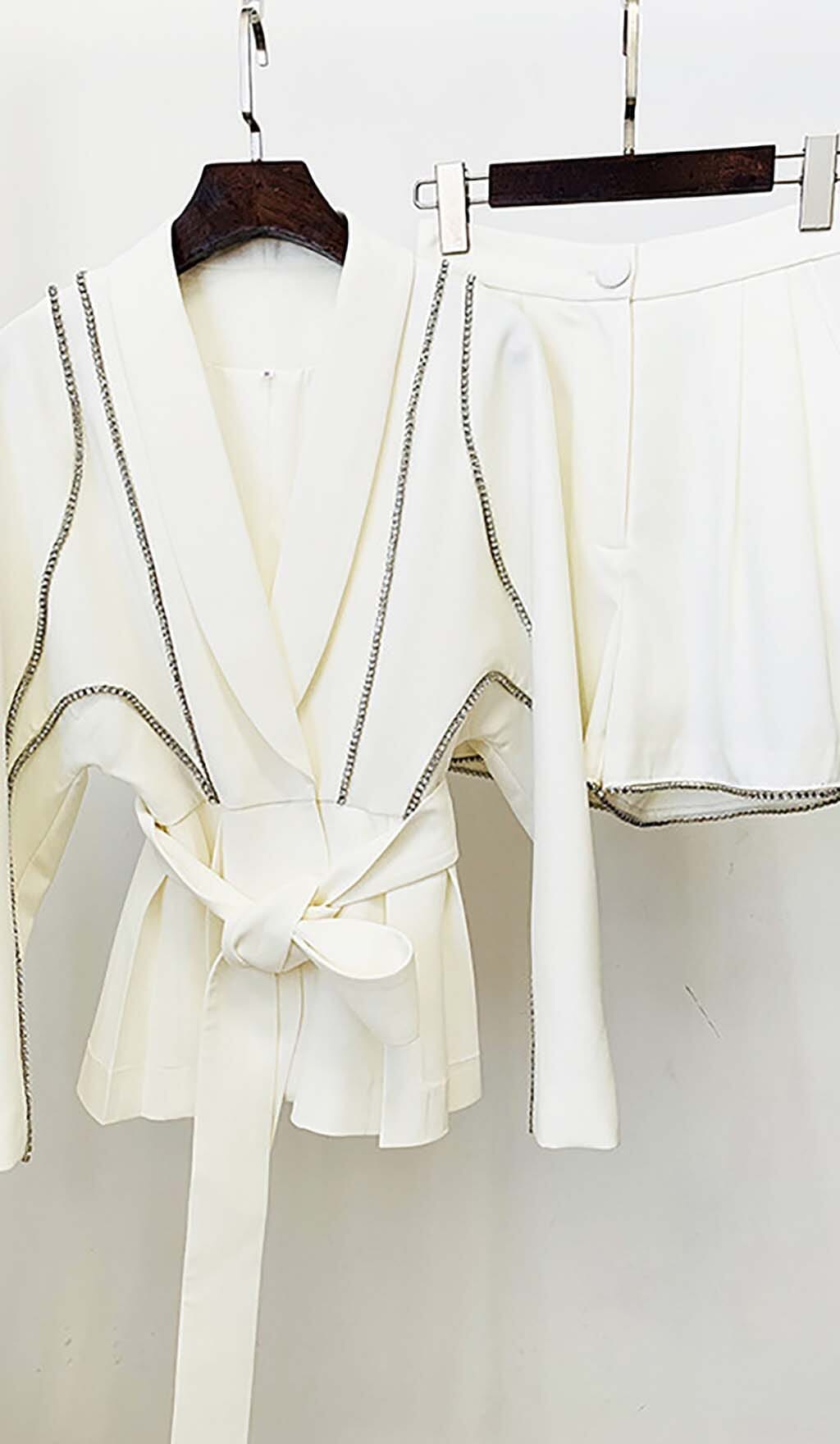 Wavy Strass Jacket Set In White