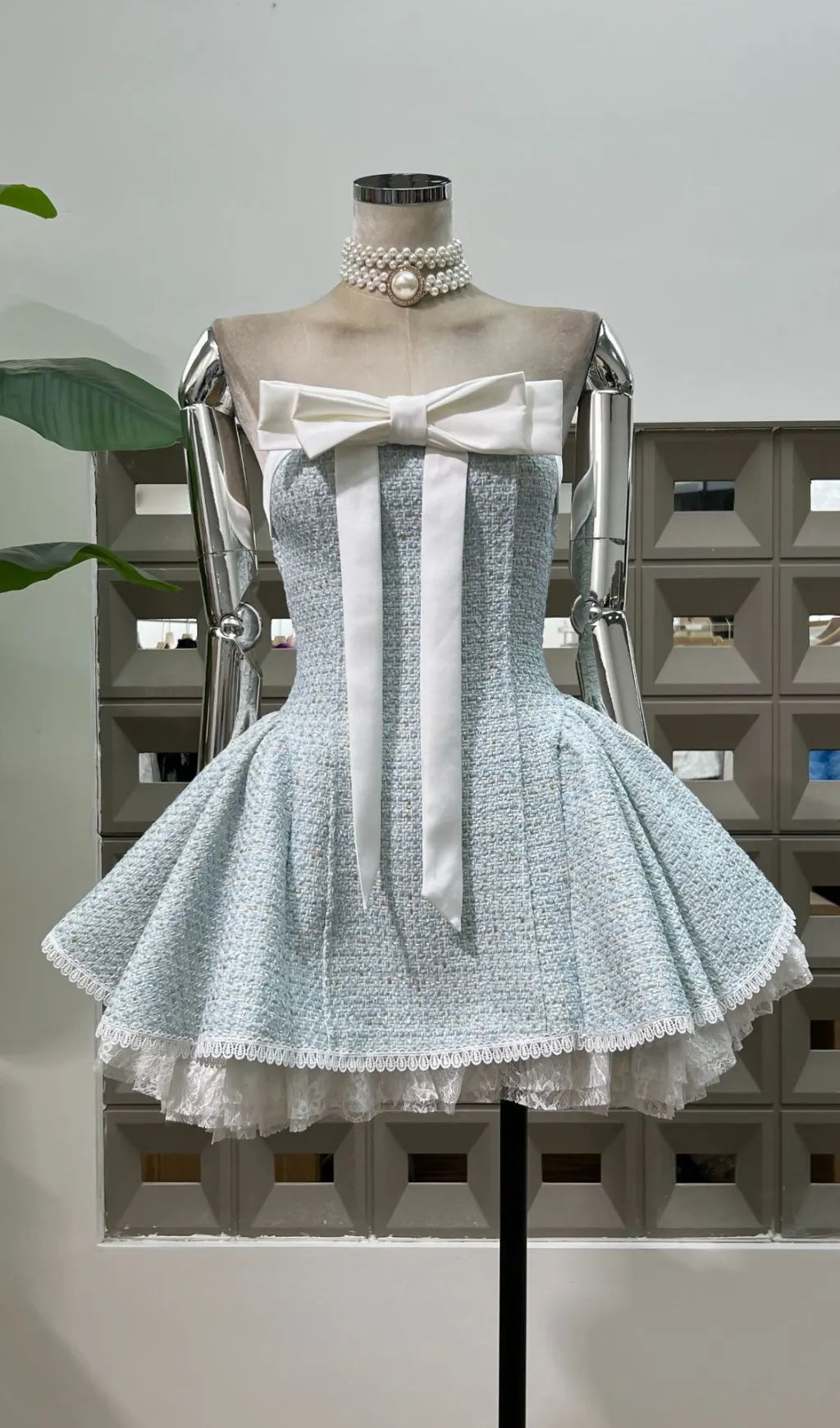 Hitomi Strapless Bow Lace Mini Dress Flowering Girl