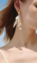 Corazon White Flower Earrings Flowering Girl