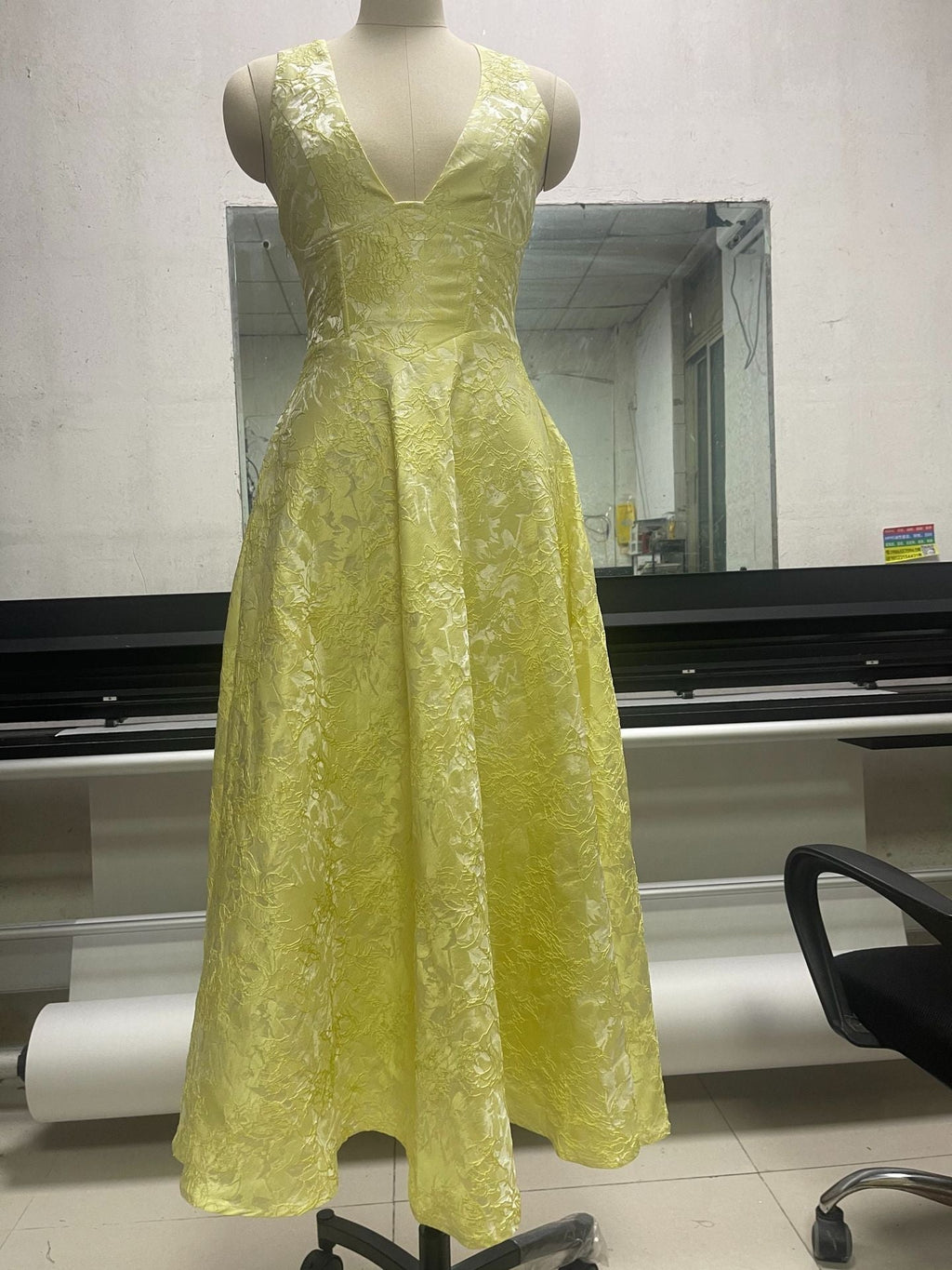 Effie Midi Dress - Lemon Flowering Girl