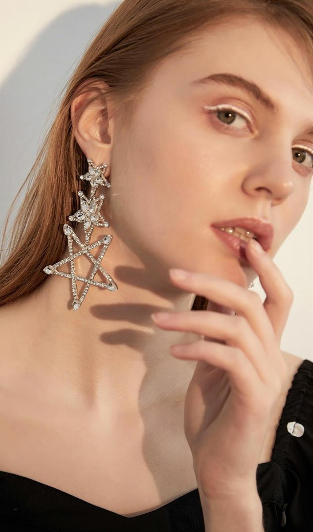 Artan Silver Pentagram Rhinestone Earrings Flowering Girl