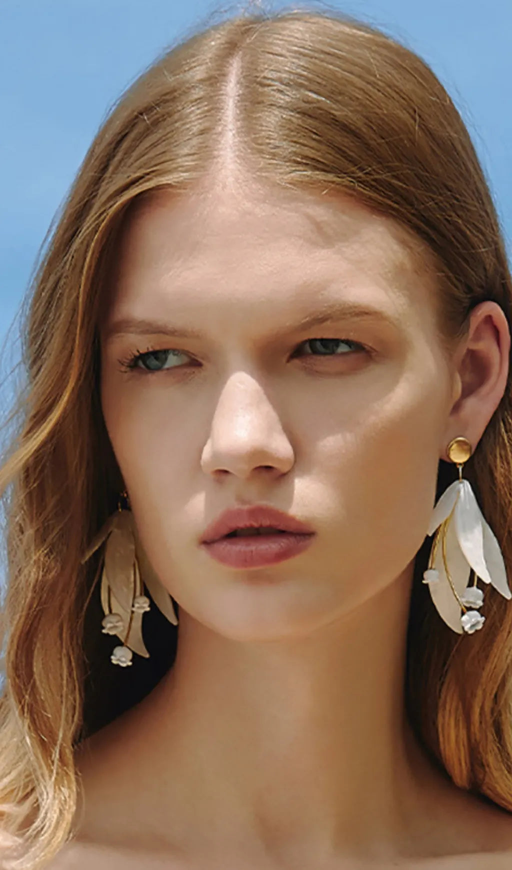 Corazon White Flower Earrings Flowering Girl