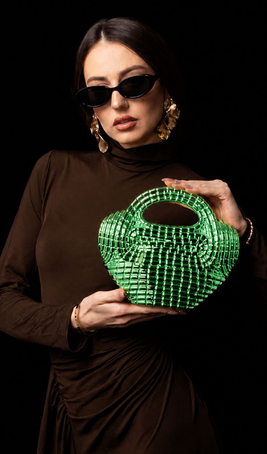 Raxelyn Green Sculpted Grid Bag Flowering Girl