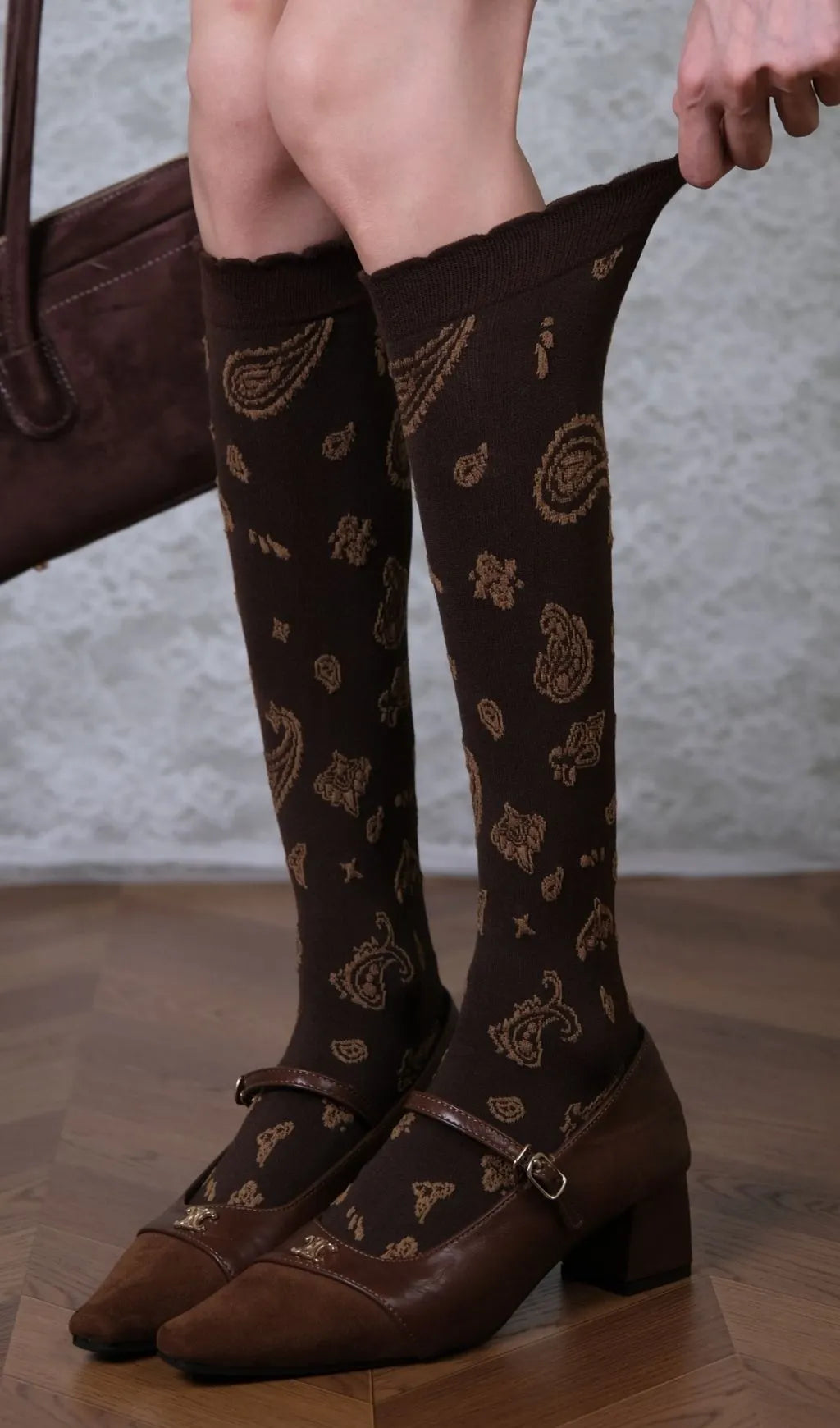 Brown Patterned Stockings Flowering Girl