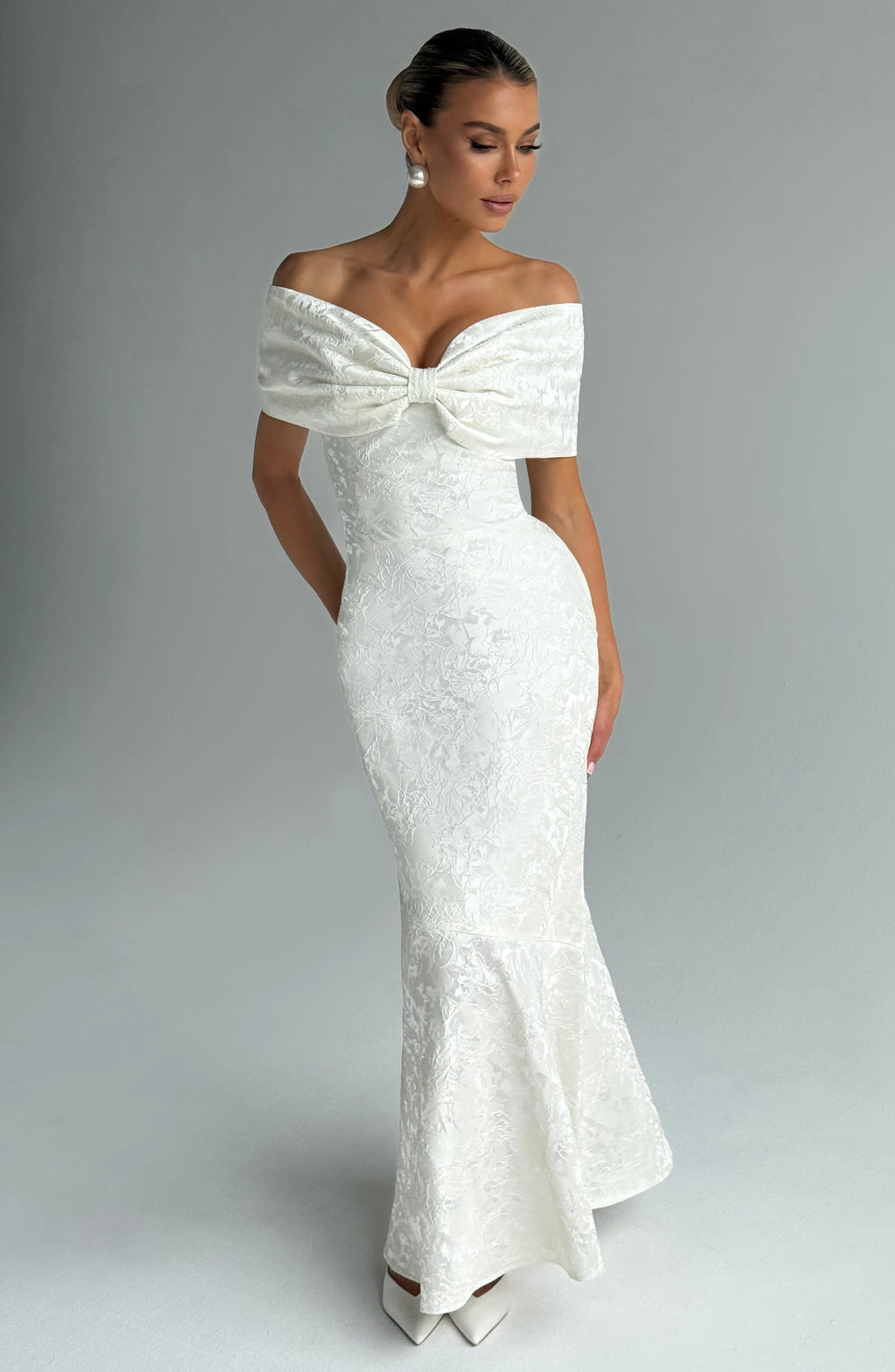 Emberly Maxi Dress - Ivory Flowering Girl