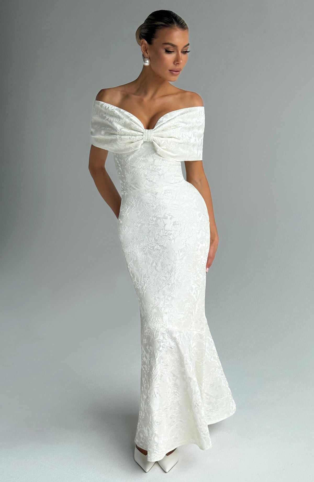 Emberly Maxi Dress - Ivory Flowering Girl
