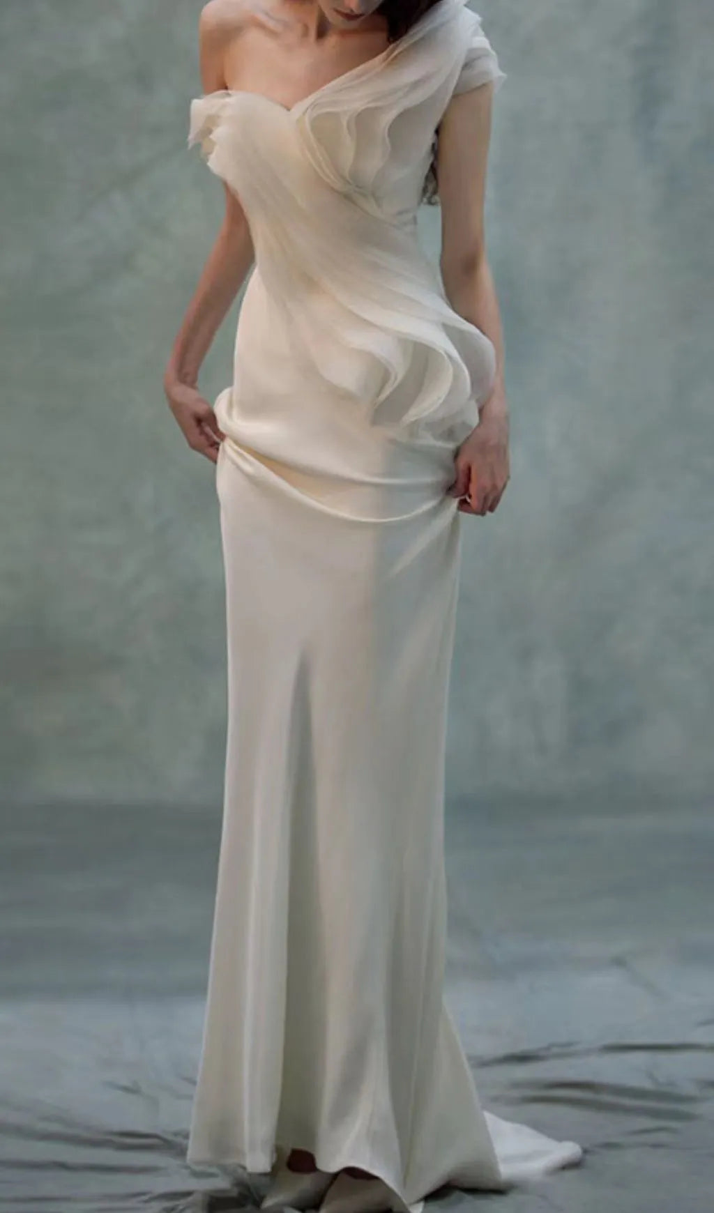 Leavitt White Ruffle Wedding Dress Flowering Girl
