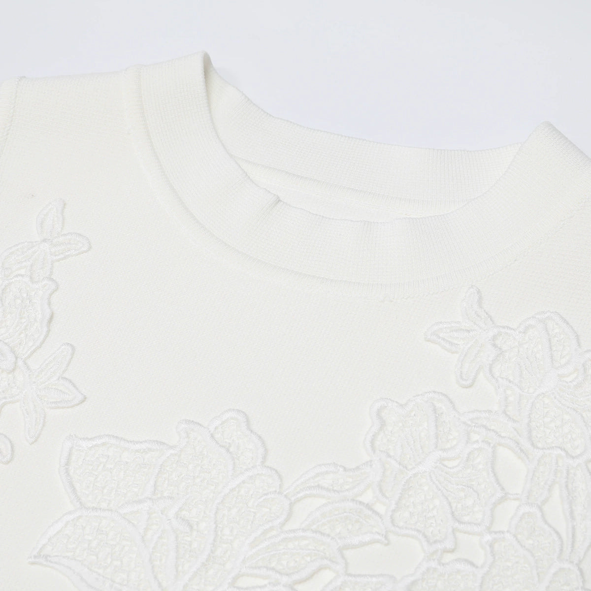 Kimoni White Sleeveless Flower Knit Mini Dress Flowering Girl