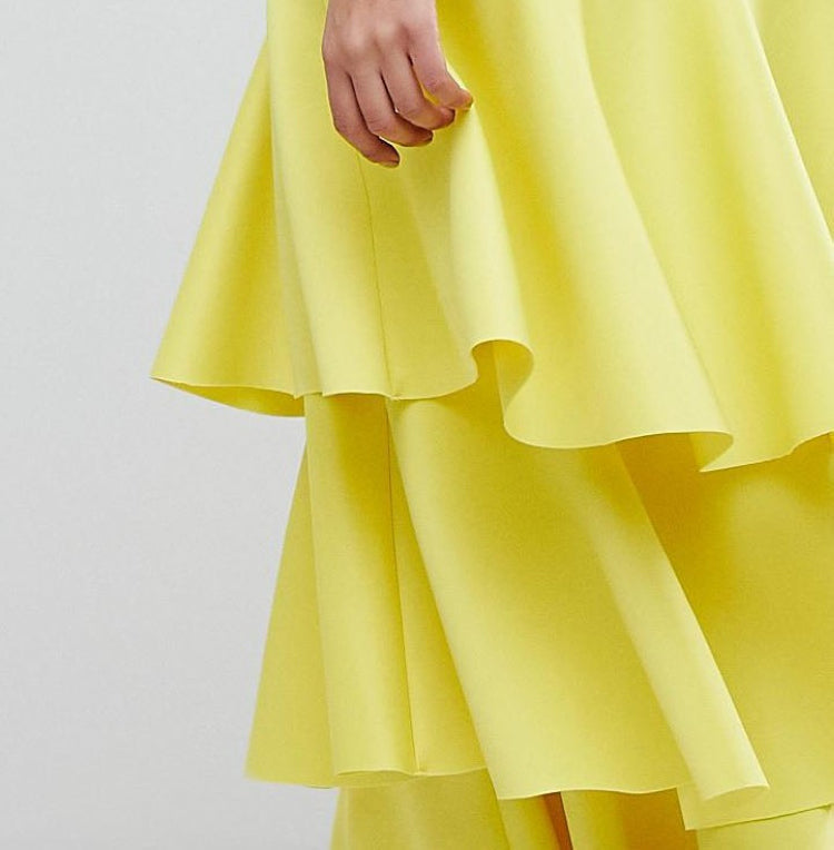 samantha layered off-shoulder midi dress in yellow Flowering Girl