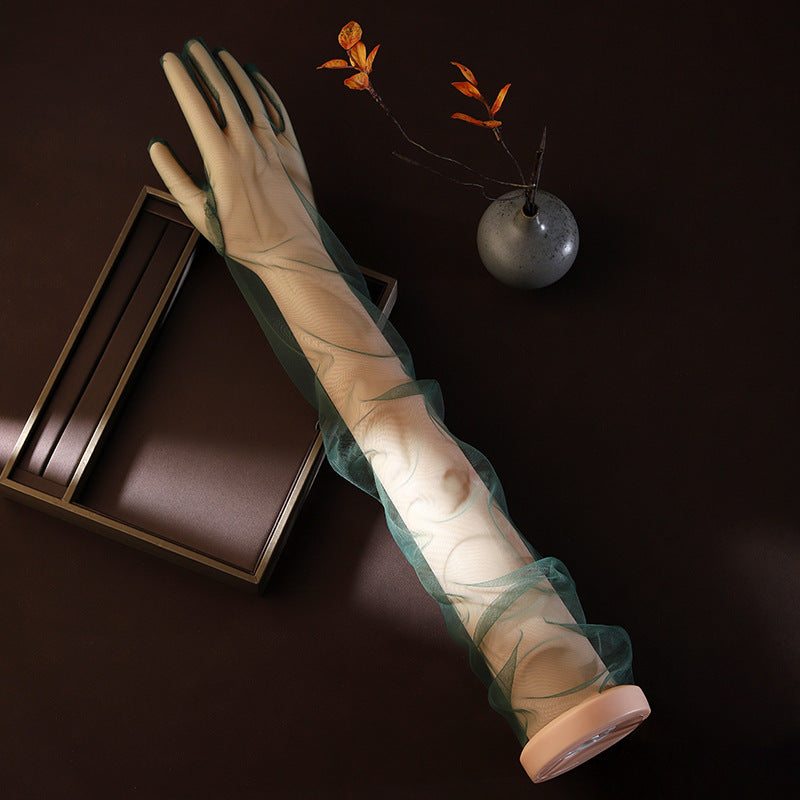 Green Mesh Gloves Flowering Girl
