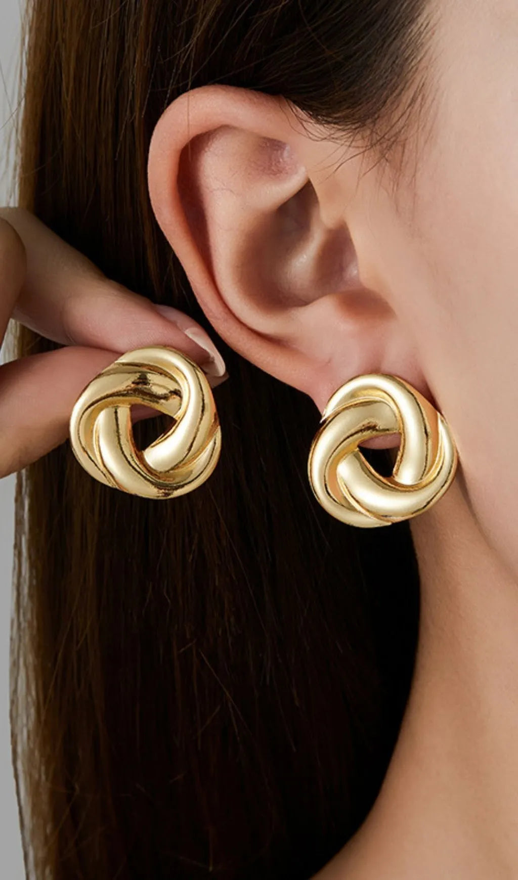 Small Knot Earrings Flowering Girl