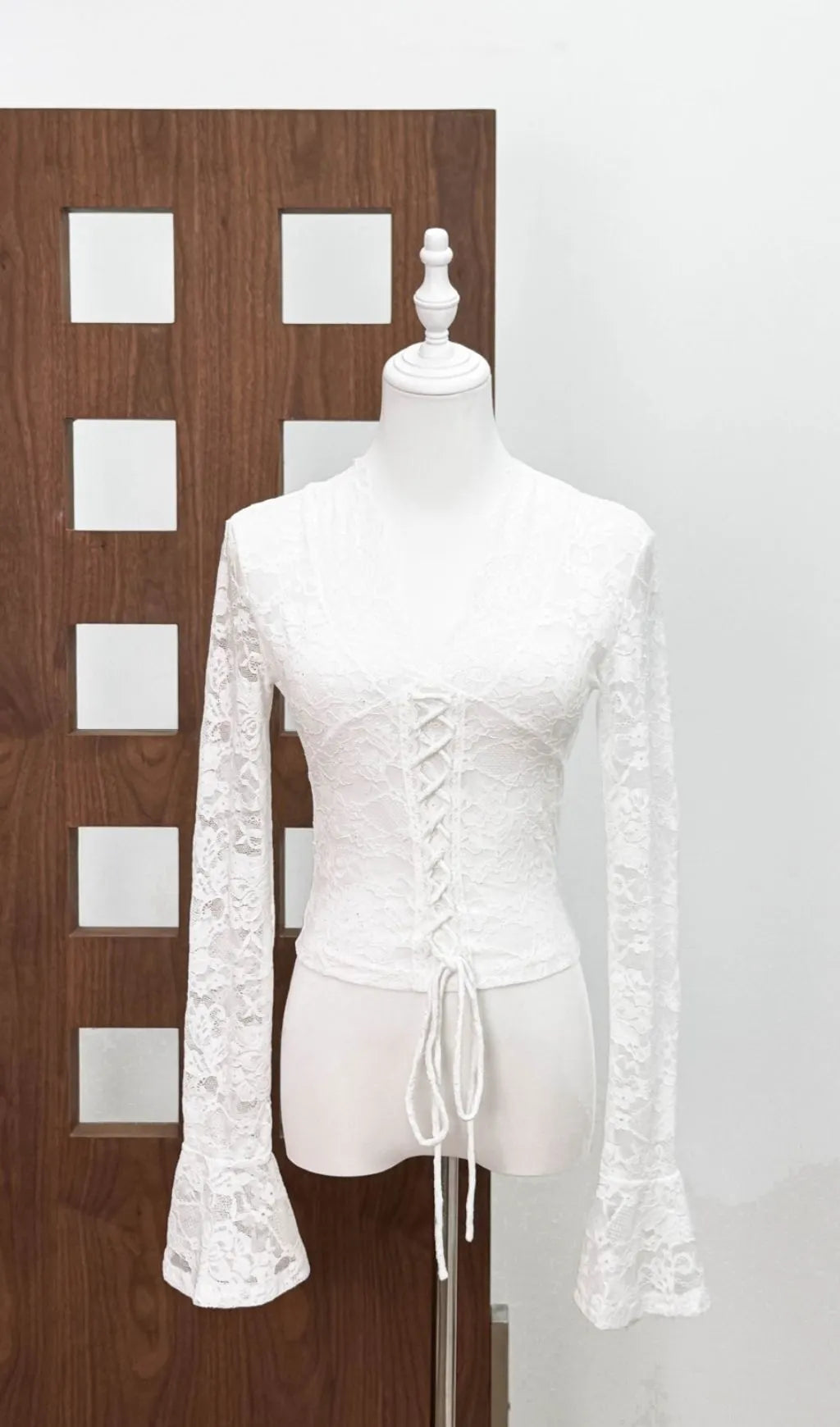 Fexorin Flare Sleeve Lace Top Flowering Girl