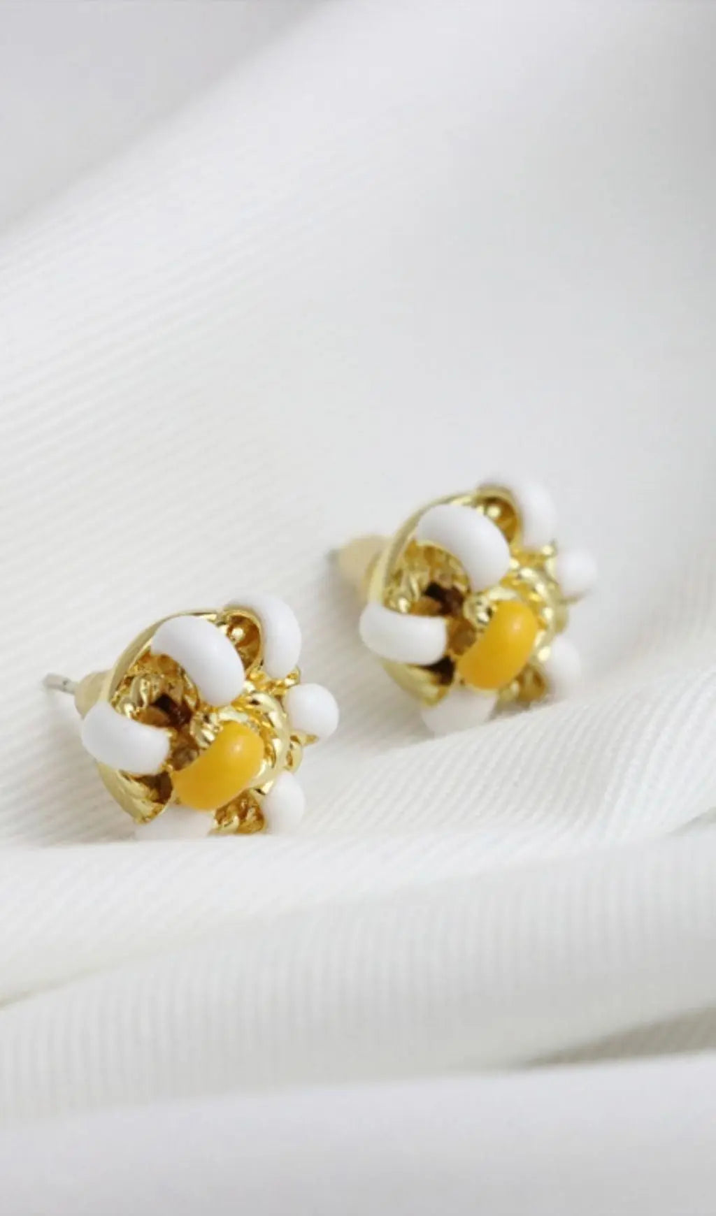 18K Gold Enamel Flower Ear Studs - White Flowering Girl