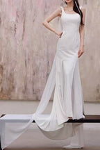 White Sleeveless Square Neck Mermaid Wedding Dress With Train Flowering Girl