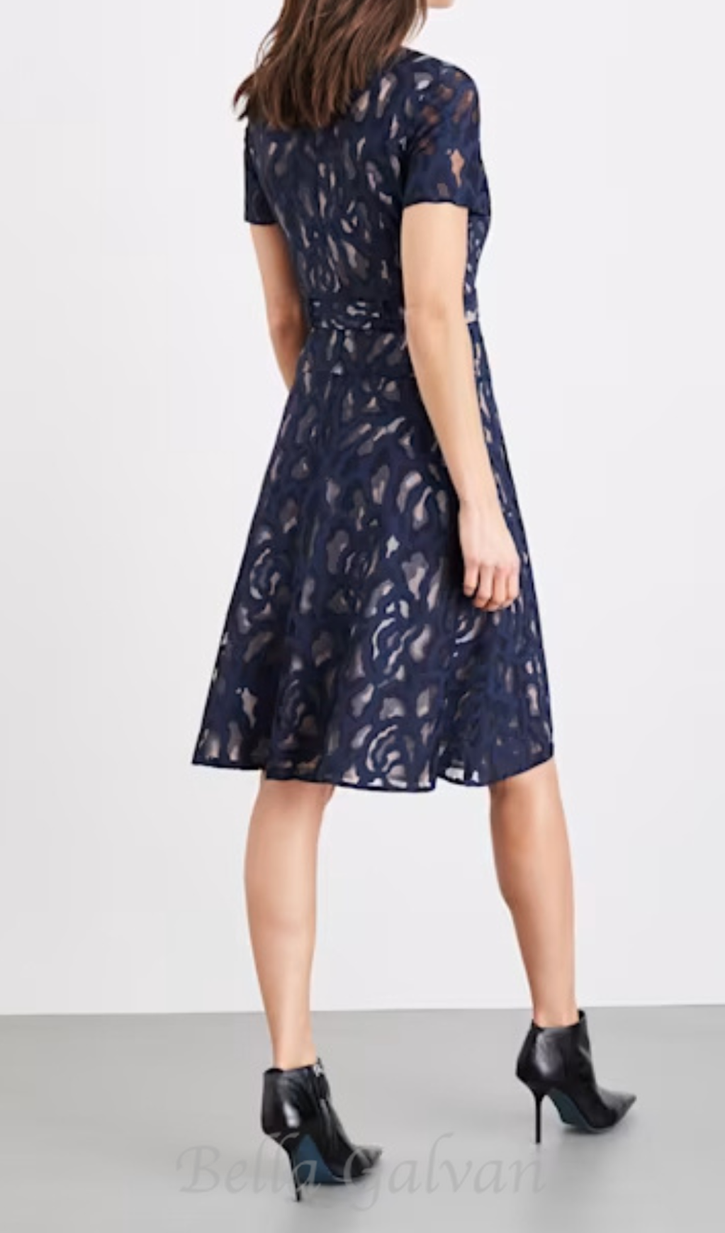 Ennis Lace midi Dress in navy Flowering Girl