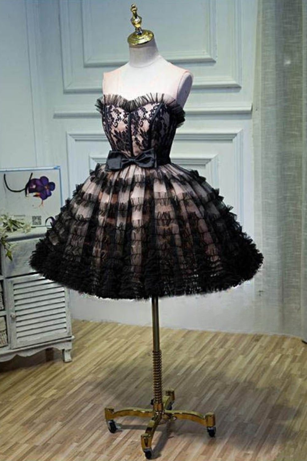 Lorraine Bow Lace Strapless Puffy Mini Dress In Black Flowering Girl