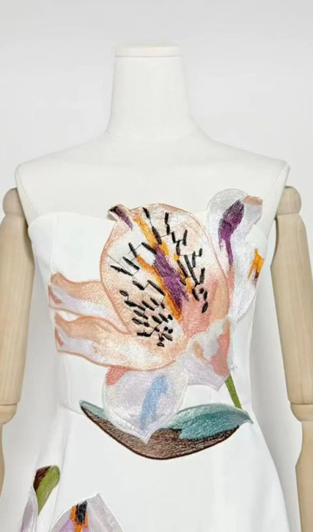 Huy White Strapless Flower Mini Dress Flowering Girl