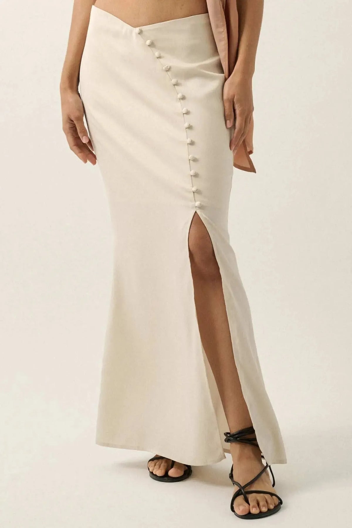Curve Matte Satin Buttoned Maxi Skirt Flowering Girl