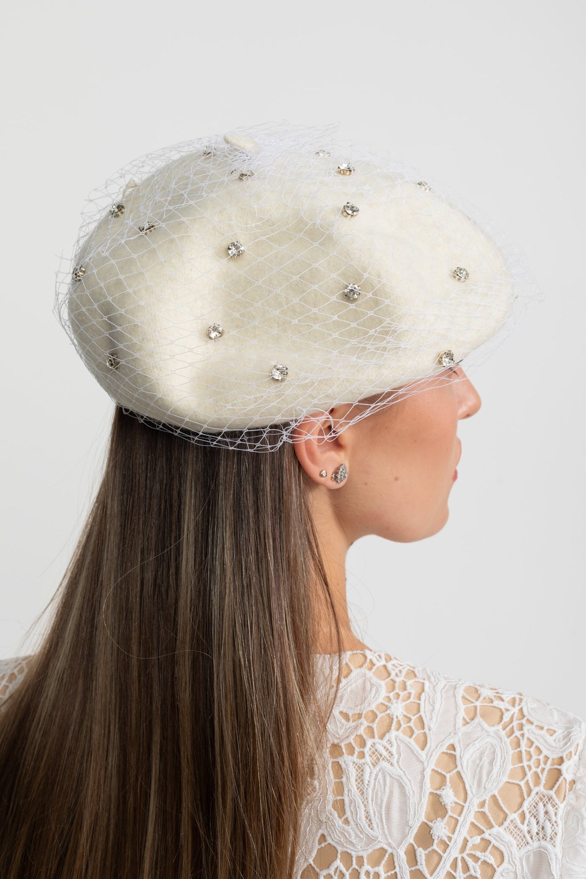 Embellished Wool Beret with Veil – Ivoire Flowering Girl